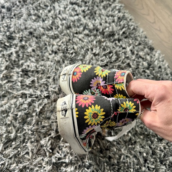Women’s Boho Floral Vans Sk8-Hi With Custom Charms size 9 - Picture 6 of 9
